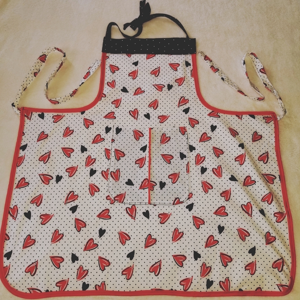 VALENTINES❤️LOVE COOKING HEARTS APRON custom made